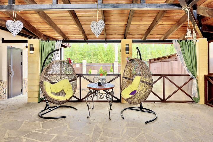 Дом 220 м² на участке 6 сот.