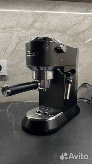 Кофемашина delonghi рожковая 685