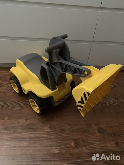 Экскаватор каталка