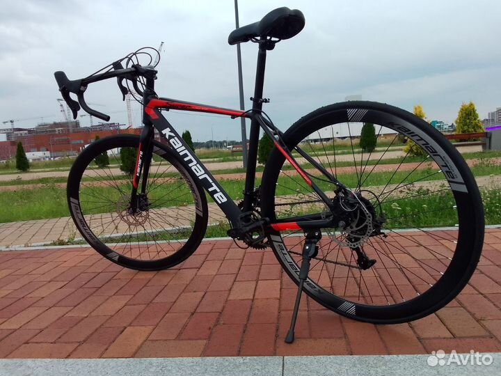 Шоссейный велосипед 700С (алюминиевый) черно-красн