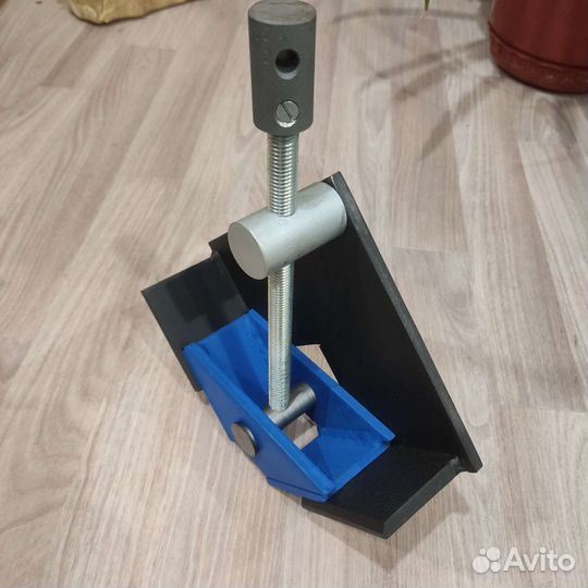 Угловые тиски