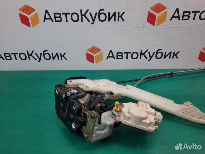 Замок двери задний левый Hyundai Elantra Xd седан