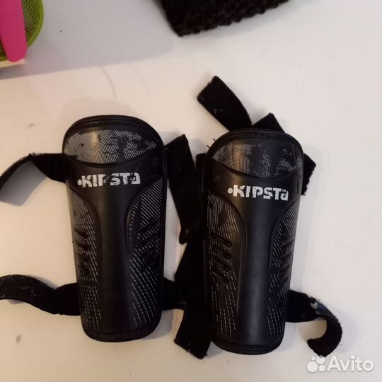 Щитки футбольные детские