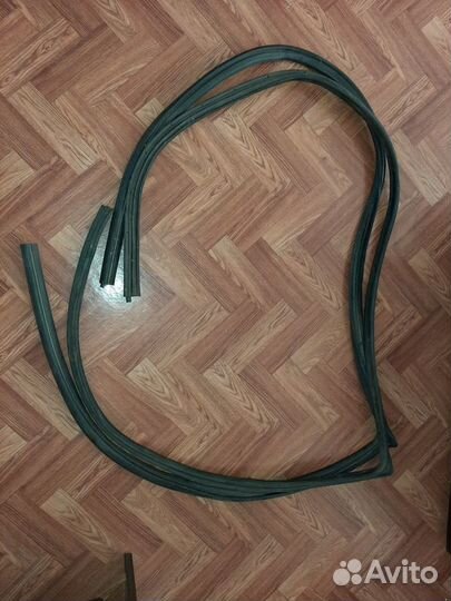 Уплотнение дверное Nissan Primera P12 2001