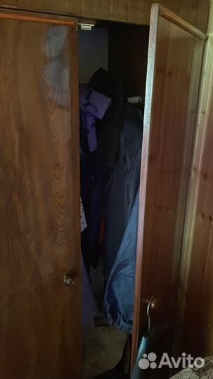 Мебель бесплатно- шкаф платяной, трильяж, тумбв