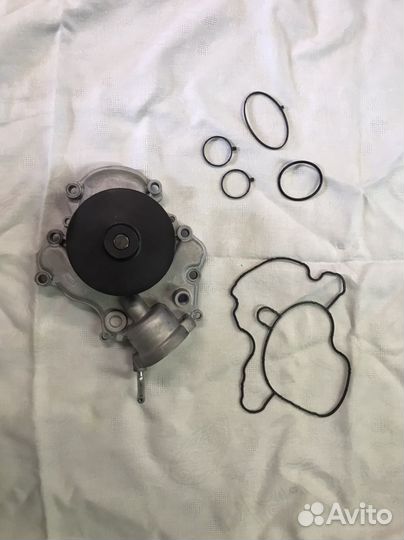 Помпа Grand Cherokee WK2 BK2