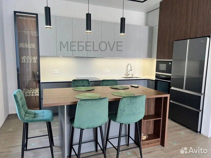 Кухонный гарнитур новый в наличии