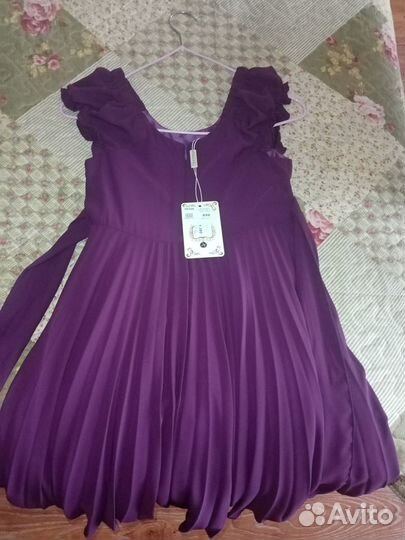 Платье для девочки новое 116