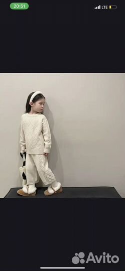 Свитер и штаны для девочек