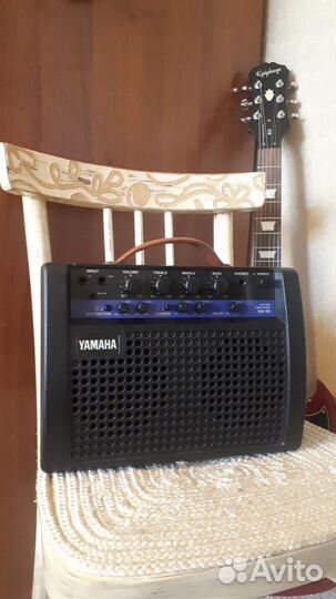 Yamaha VA-10 Портативный комбоусилитель