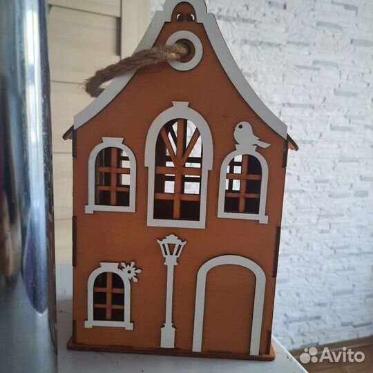 Домик деревянный подарочный