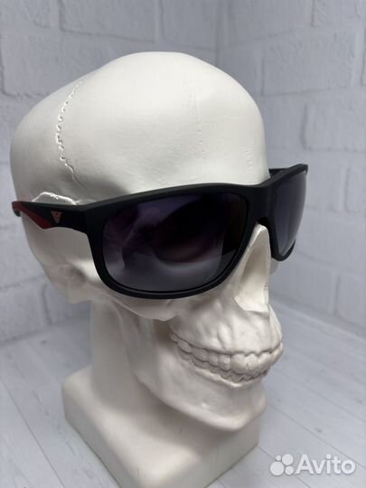 Солнцезащитные очки emporio armani