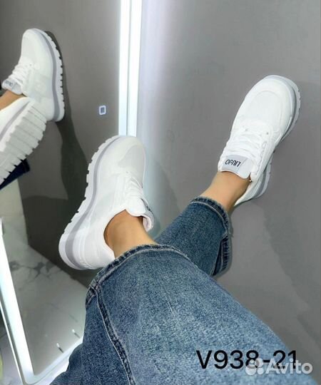 Кроссовки женские 38 размер