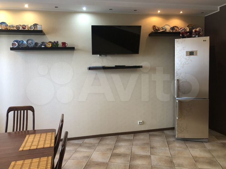 2-к. квартира, 70 м², 12/13 эт.