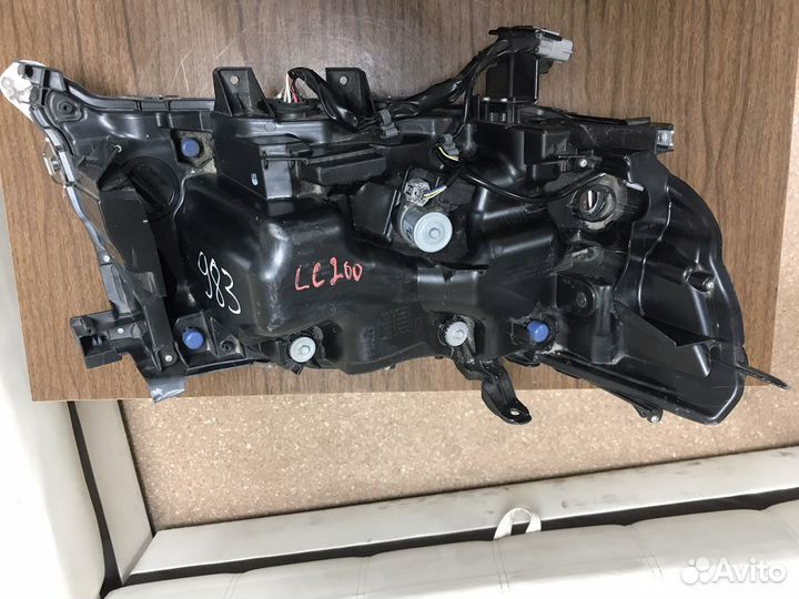 Фара левая Toyota Land Cruiser 200 LED 15г-н.в