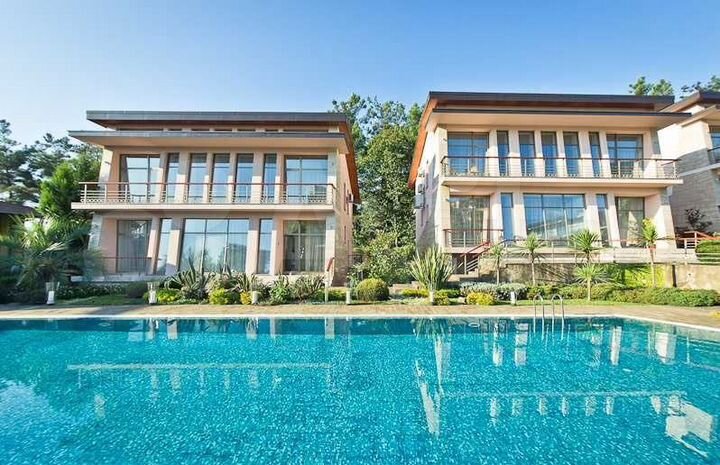 Коттедж 180 м² на участке 60 сот.