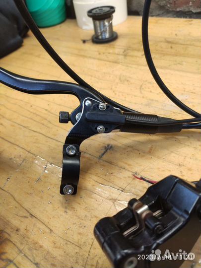 Гидравлическое тормоза, тормозные диски 160мм