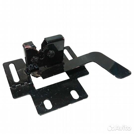 Замок капота (пластиковый капот)