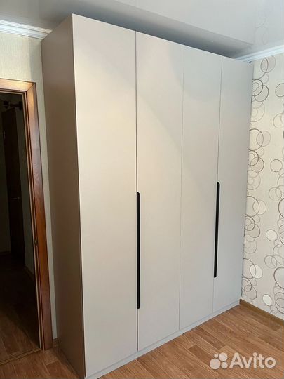 Шкаф распашной современный от фабрики