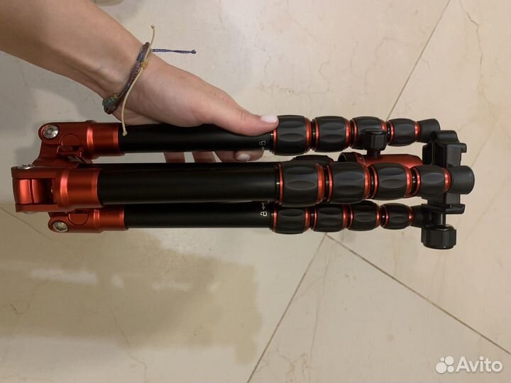 Штатив для фотоаппарата