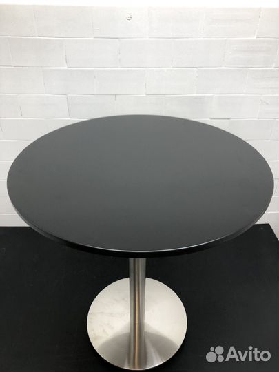 Круглый стол дизайнерский