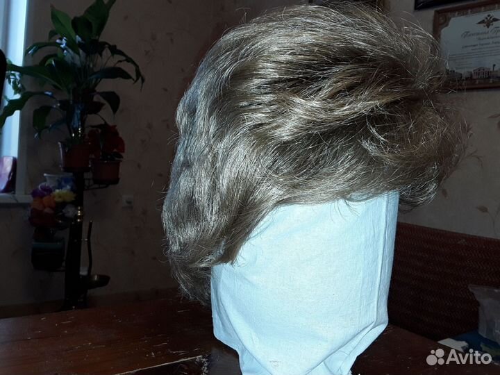 Парик женский короткий цвет свето-русый Япония