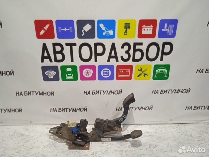 Педаль газа Ford Focus 2