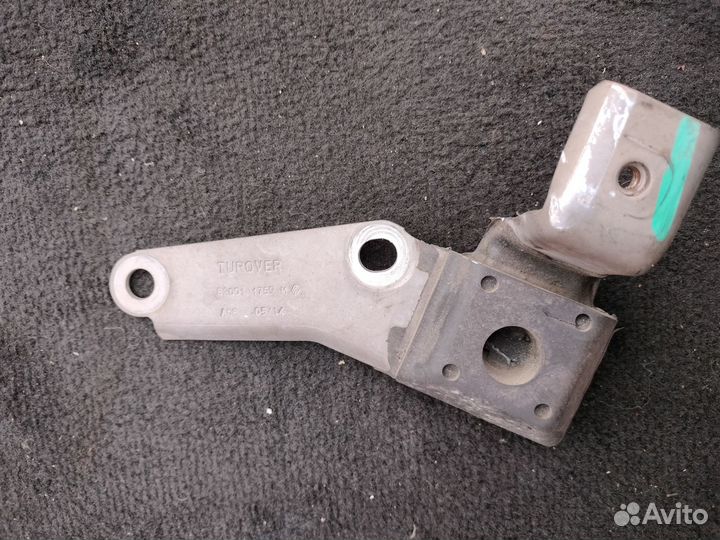 Кронштейн катализатора renault megane 3 RS