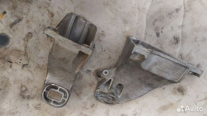 Кронштейн двигателя для Audi 100 (C4) 1991-1994
