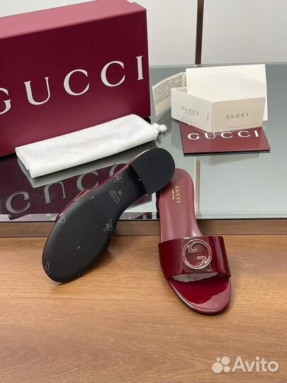 Шлепанцы Gucci 2025