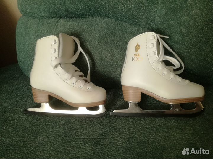 Коньки фигурные для девочки