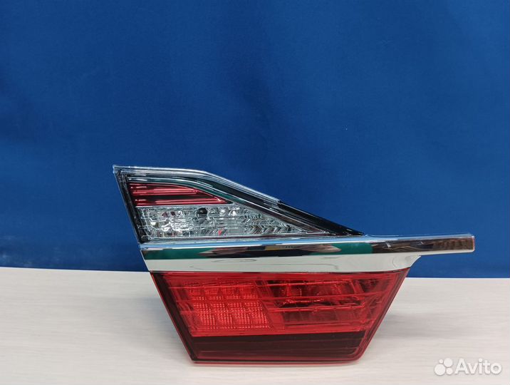 Фонарь левый внутренний Toyota Camry 7 хв50 11-17