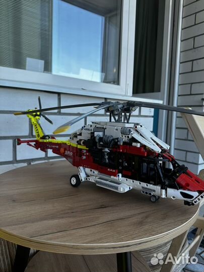 Lego вертолет Airbus H175