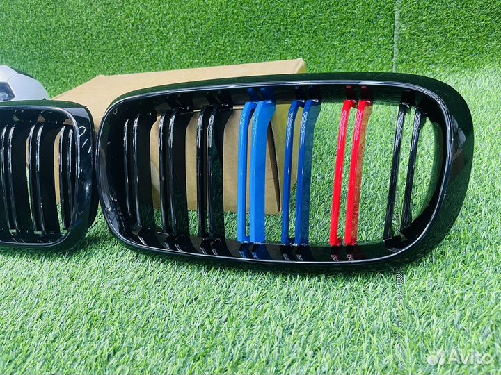 Решетка радиатора BMW Х5 F15 X6 F16 триколор