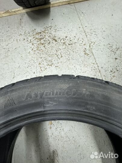 Kumho I'Zen RV Asymmetric 275/45 R20