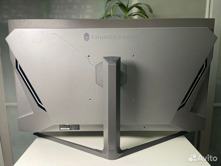 Монитор Thunderobot KU42F120E 42