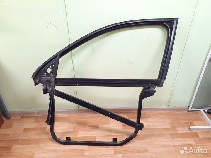 Рамка двери передняя левая VW Touareg 1 7L casa