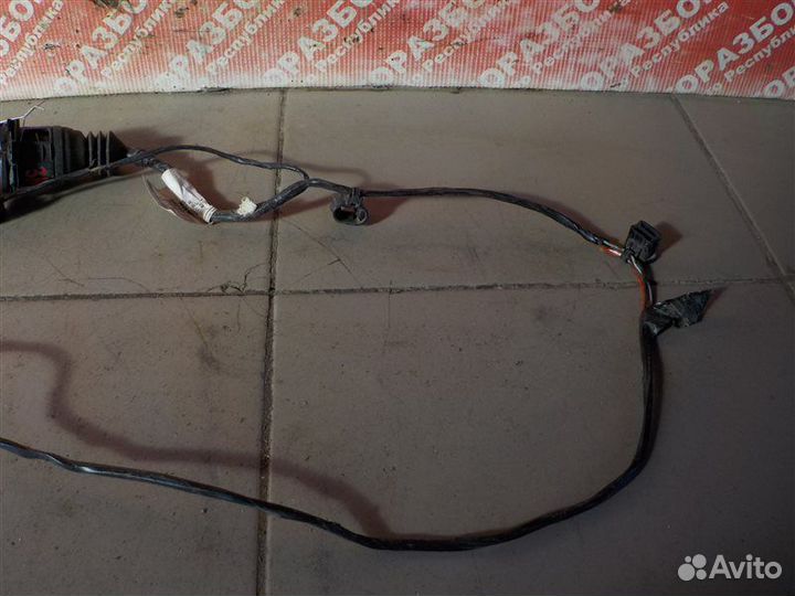 Проводка двери задняя правая Opel Astra-H хэтчбек