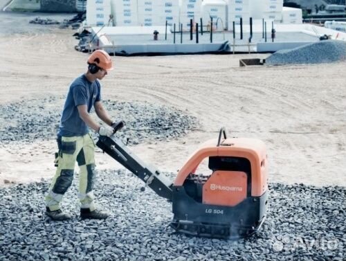 Виброплита реверсивная LG 504 DEC 550x900мм Hatz 1