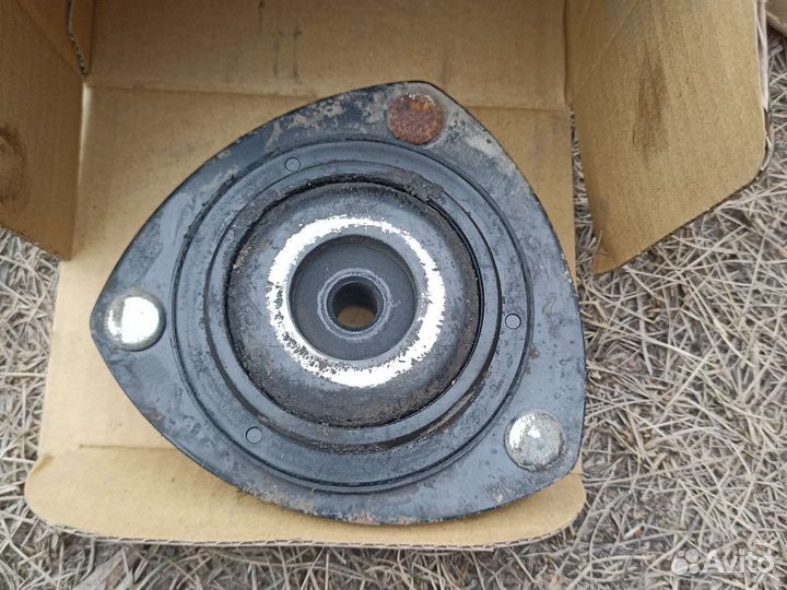 Стойка передняя