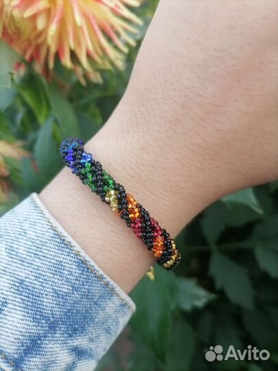 Браслет из бисера