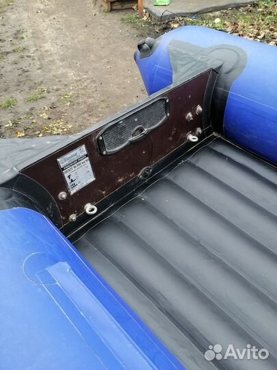 Лодка с мотором