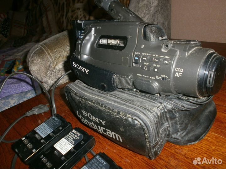 Видеокамера Sony video8 Handycam