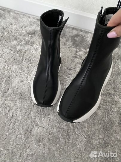 Ботинки для девочки 33-34р