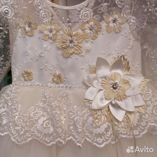 Нарядное платье