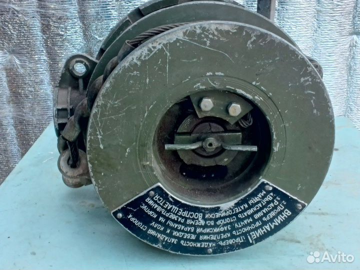 Лебедка военная ручная