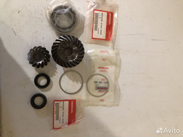 Шестерни заднего хода Honda 50