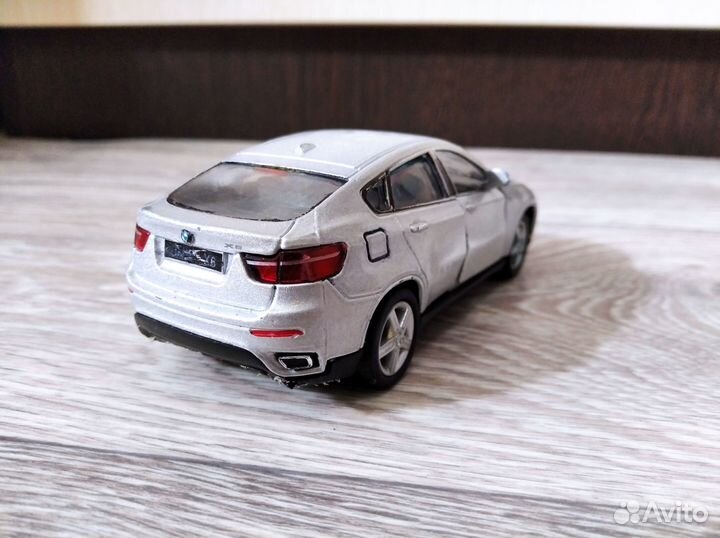Масштабные модели автомобилей 1:64-1:32