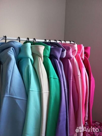 Костюмы легкие и утепленные 42-44-46