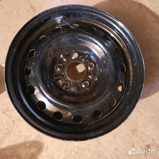 Стальные диски r16 Trebl 6,5x16/5x114,3 ET40 DIA66